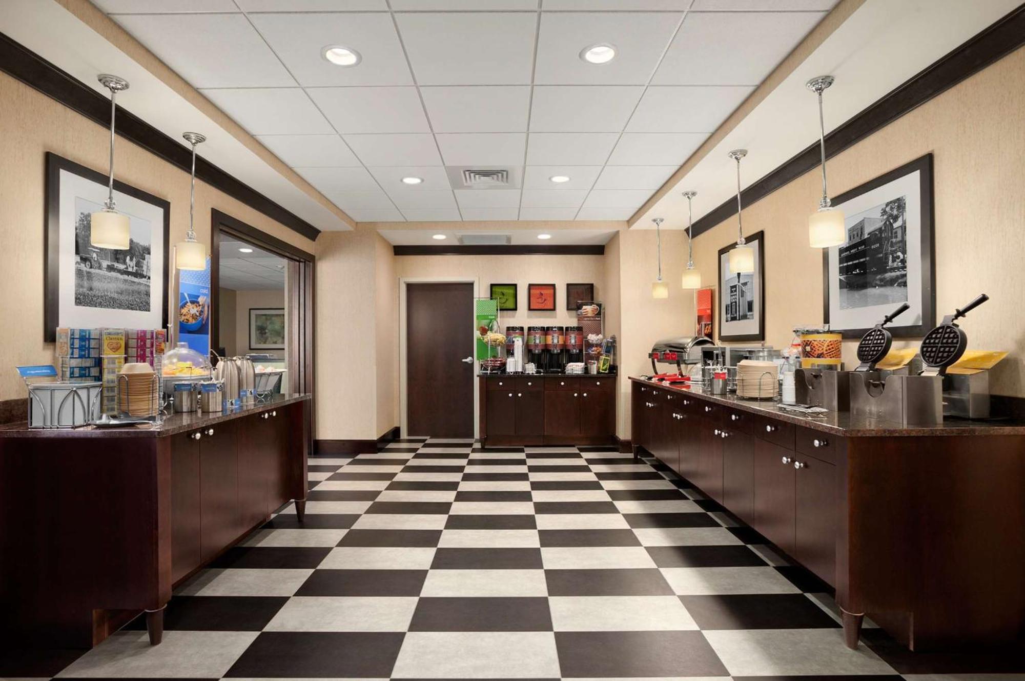 Hampton Inn Belton/Kansas City Exteriör bild